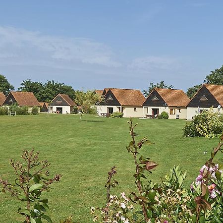 Le Lac Bleu Hotel Lacapelle-Marival Kültér fotó