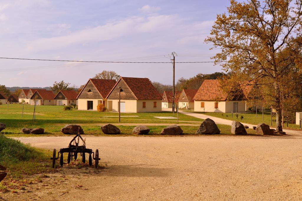 Le Lac Bleu Hotel Lacapelle-Marival Kültér fotó