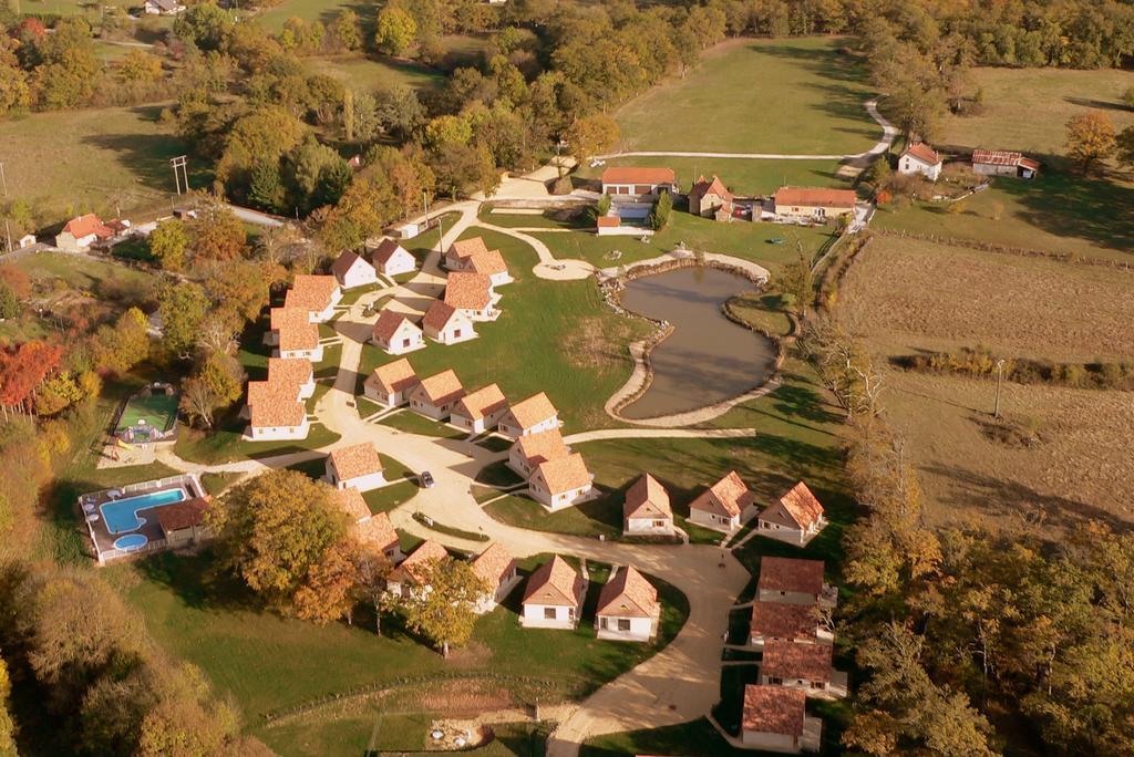 Le Lac Bleu Hotel Lacapelle-Marival Kültér fotó