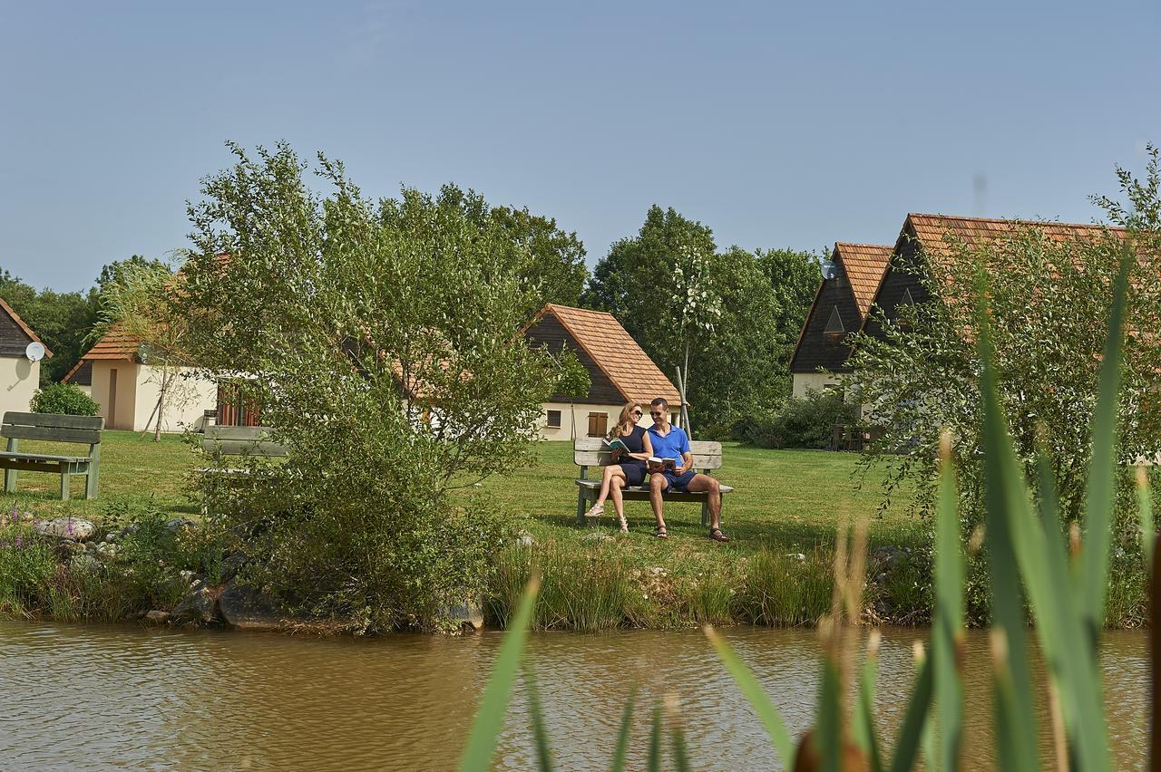 Le Lac Bleu Hotel Lacapelle-Marival Kültér fotó