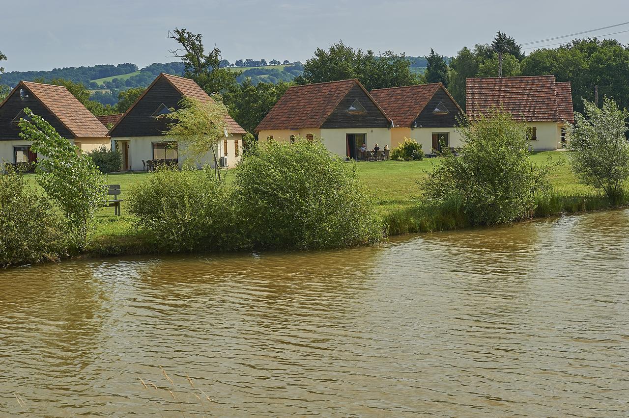 Le Lac Bleu Hotel Lacapelle-Marival Kültér fotó